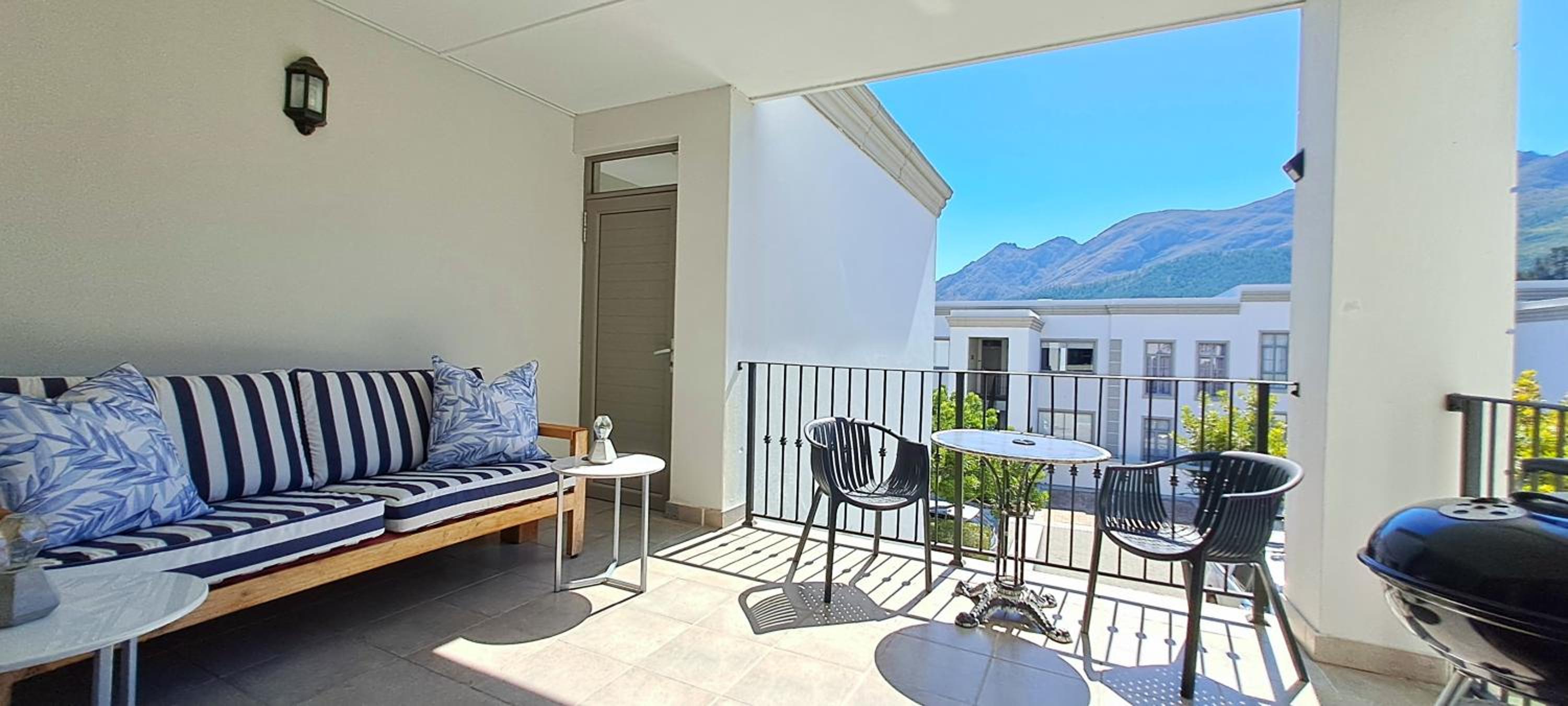 700m From Franschhoek Center view 2