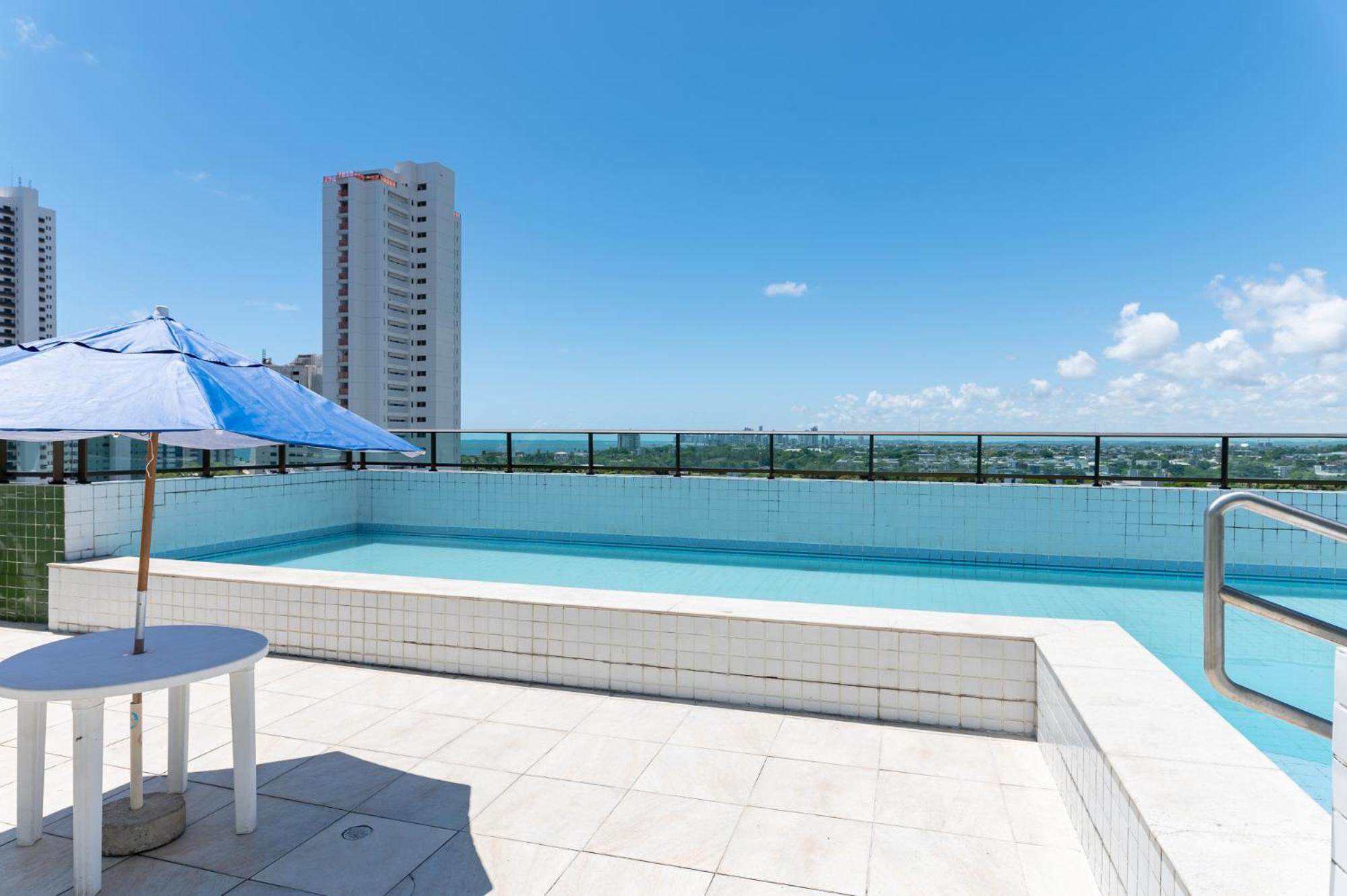 Apartamento com piscina em Boa Viagem