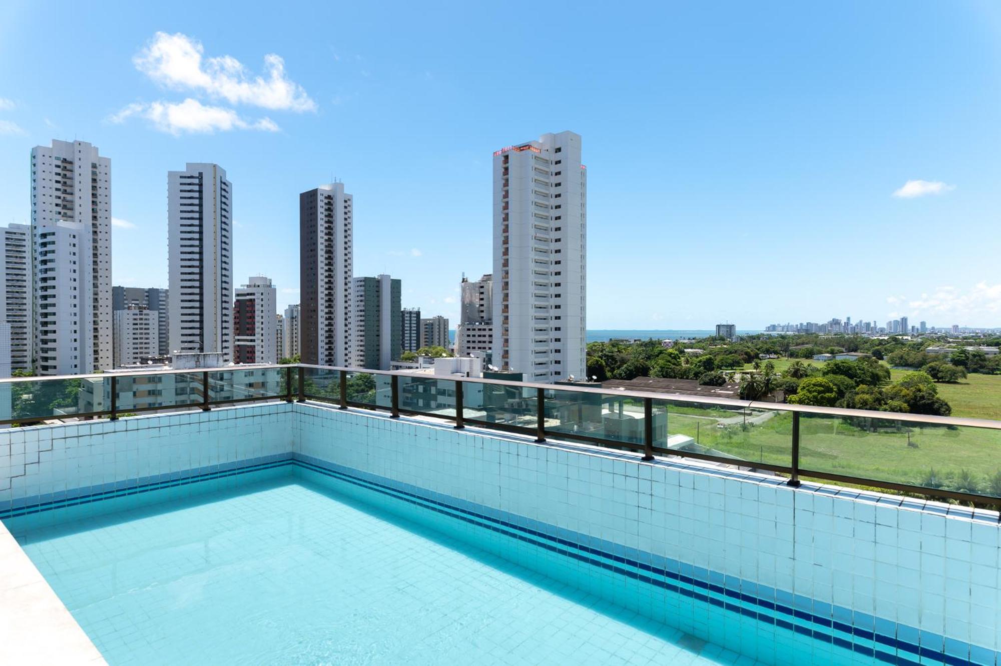 Apartamento com piscina em Boa Viagem