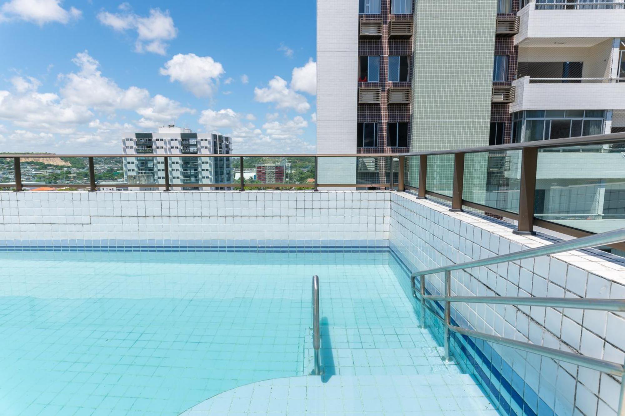 Apartamento com piscina em Boa Viagem