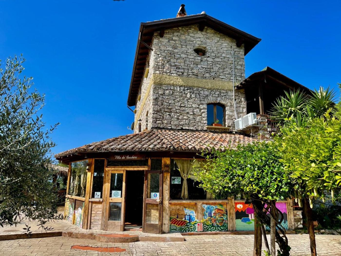 Villa de Luccheri view 3