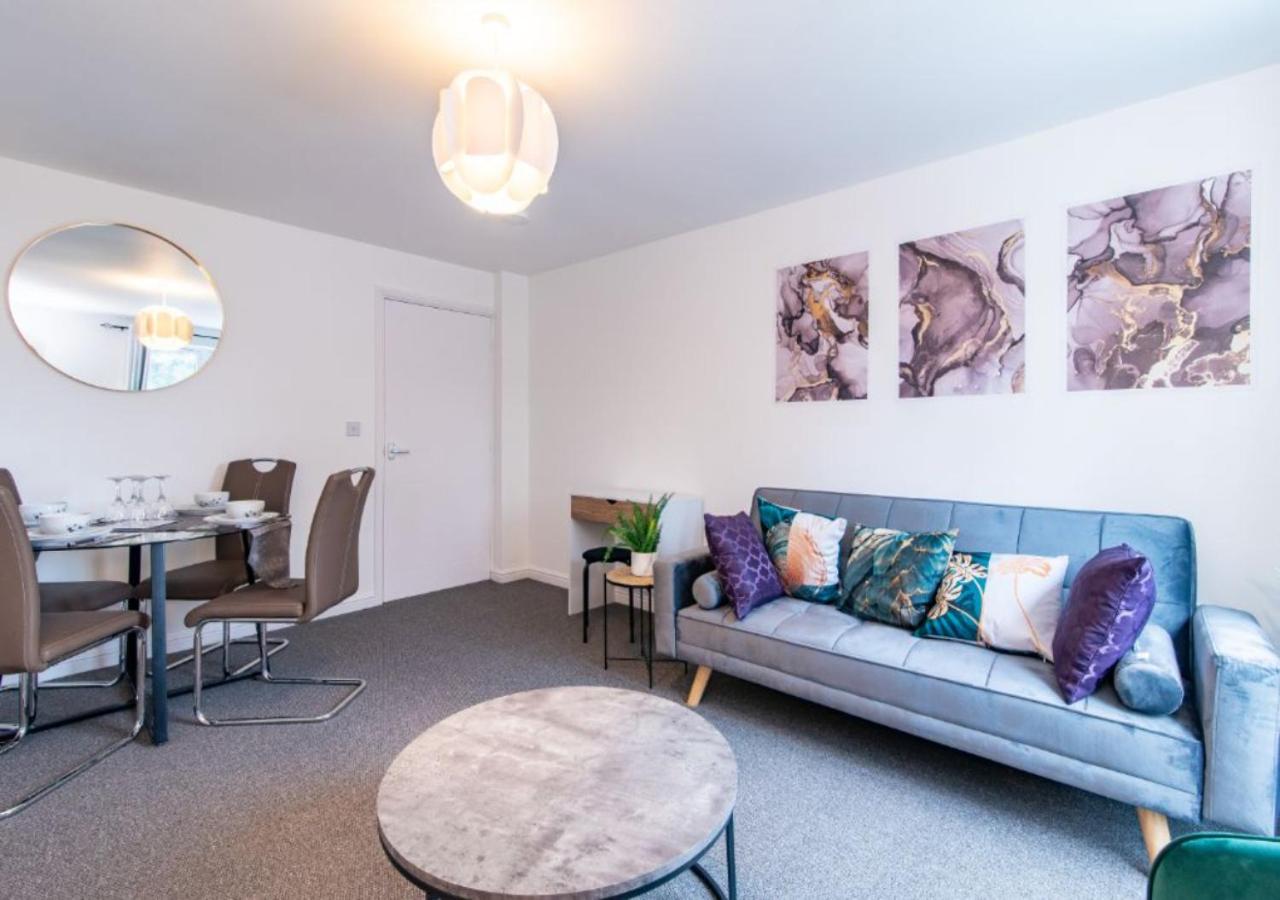 Coventry City Gem Stylish 1BR with Parking Near Uni & FarGo view 4
