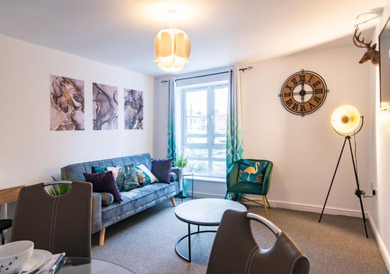 Coventry City Gem Stylish 1BR with Parking Near Uni & FarGo view 3