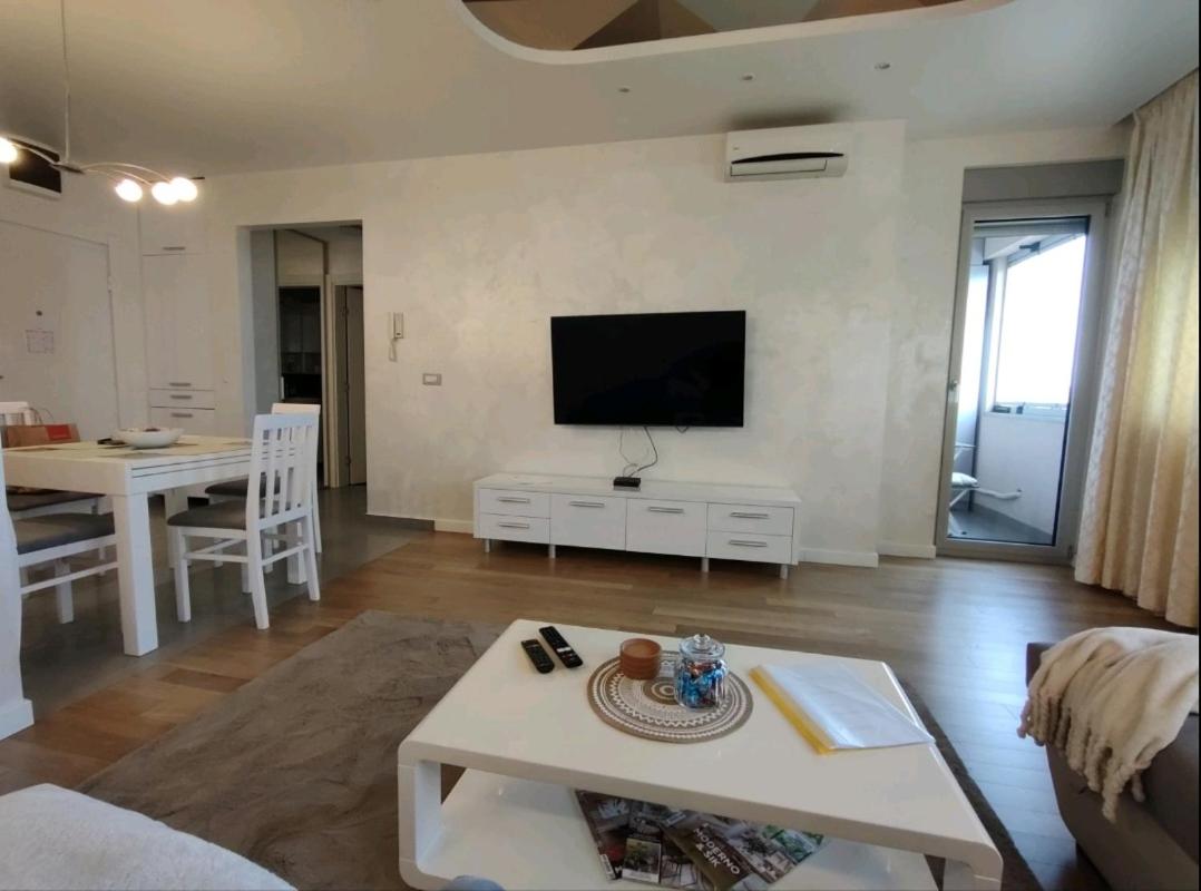 Ada Luxury Apartment