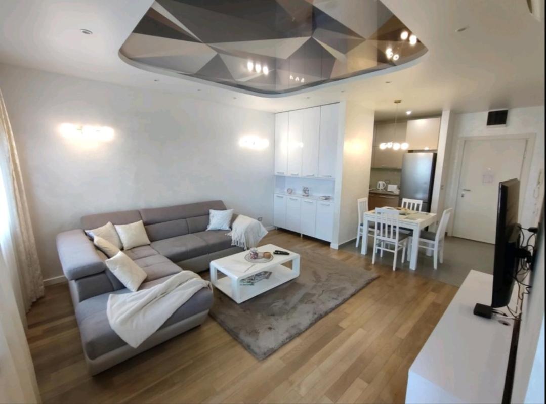 Ada Luxury Apartment