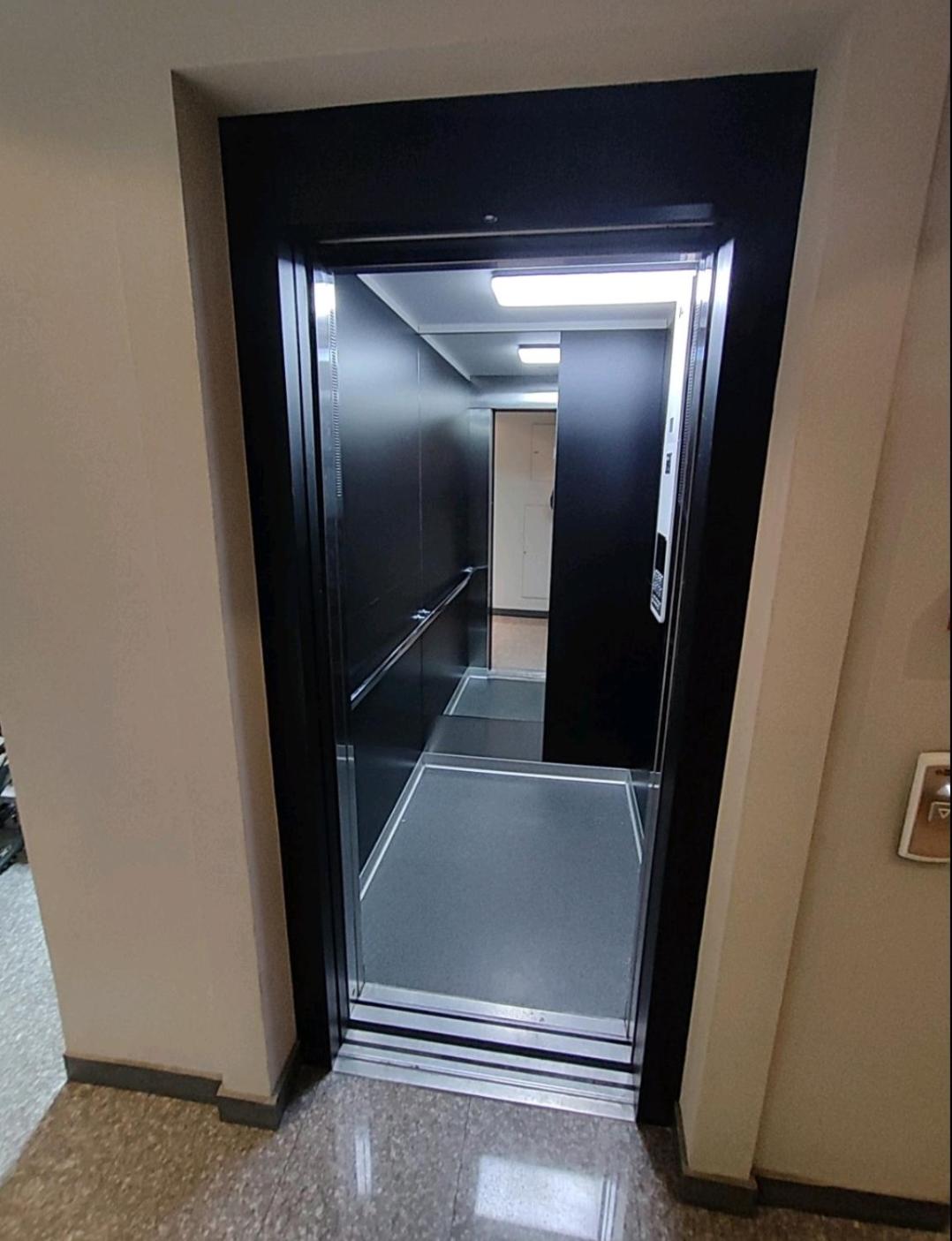 Ada Luxury Apartment