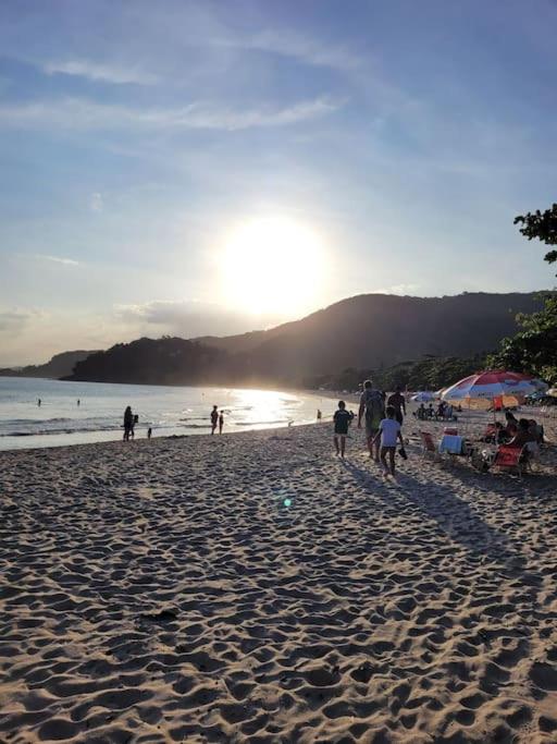 Casa de condomínio 900m da Praia de Boiçucanga