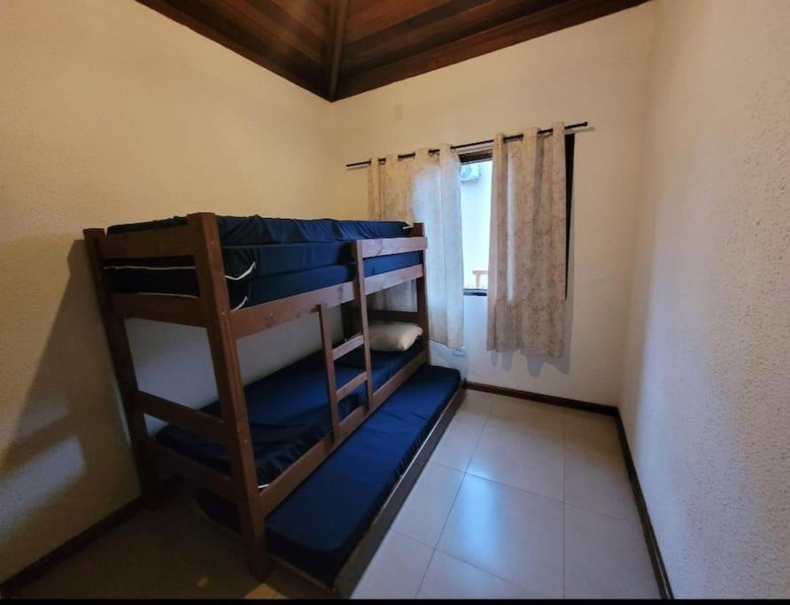 Casa de condomínio 900m da Praia de Boiçucanga