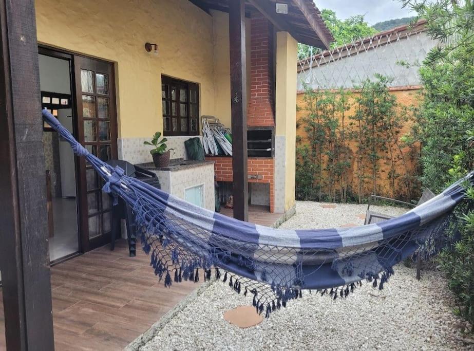 Casa de condomínio 900m da Praia de Boiçucanga
