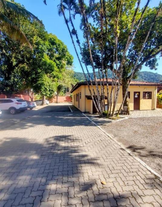 Casa de condomínio 900m da Praia de Boiçucanga
