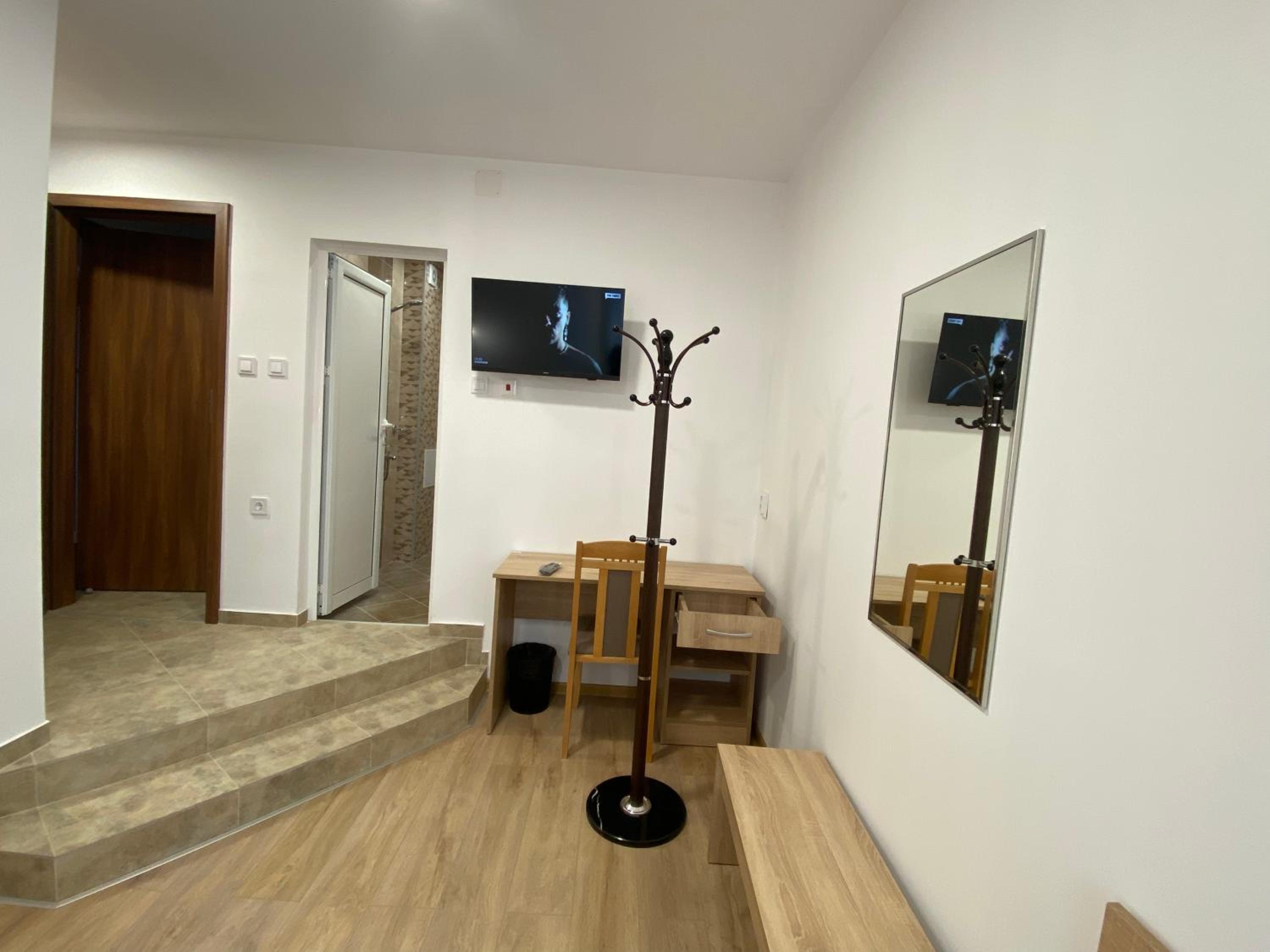 Hostel Flora Mezdra