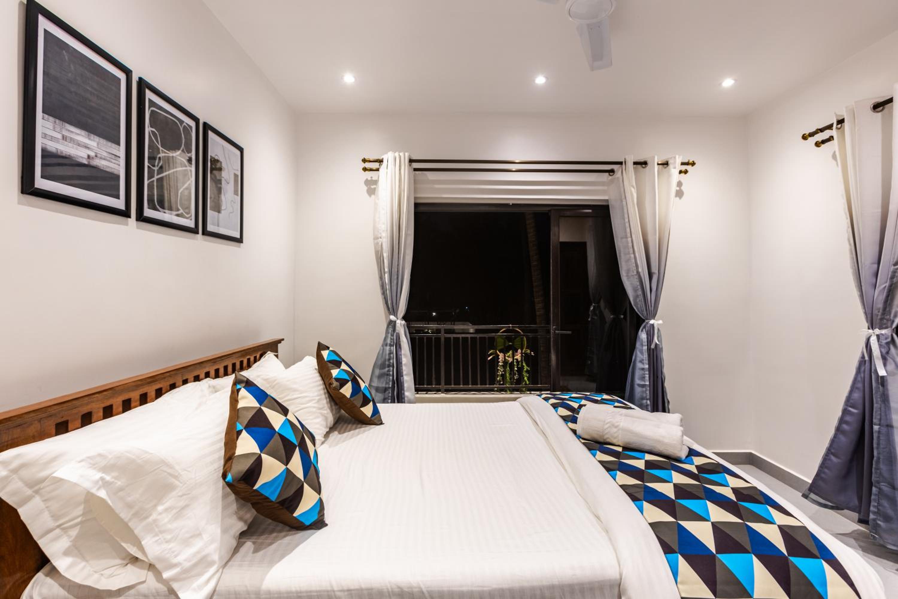 House Of Josma By There4You Tourism 200mts from Candolim Beach Private Swimming Pool and Jacuzzi view 5