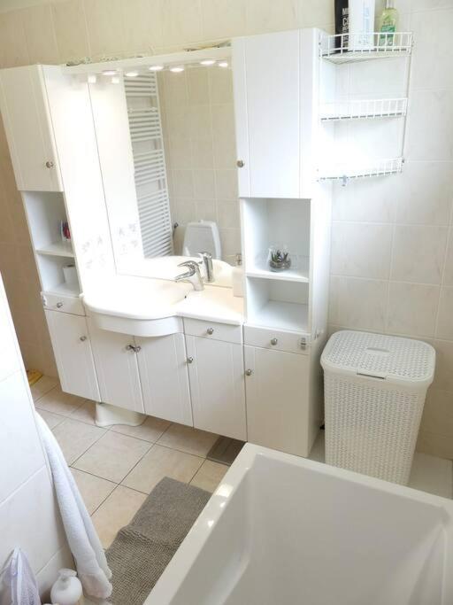 Bright 2 Bedroom Apartment in Reykjavik