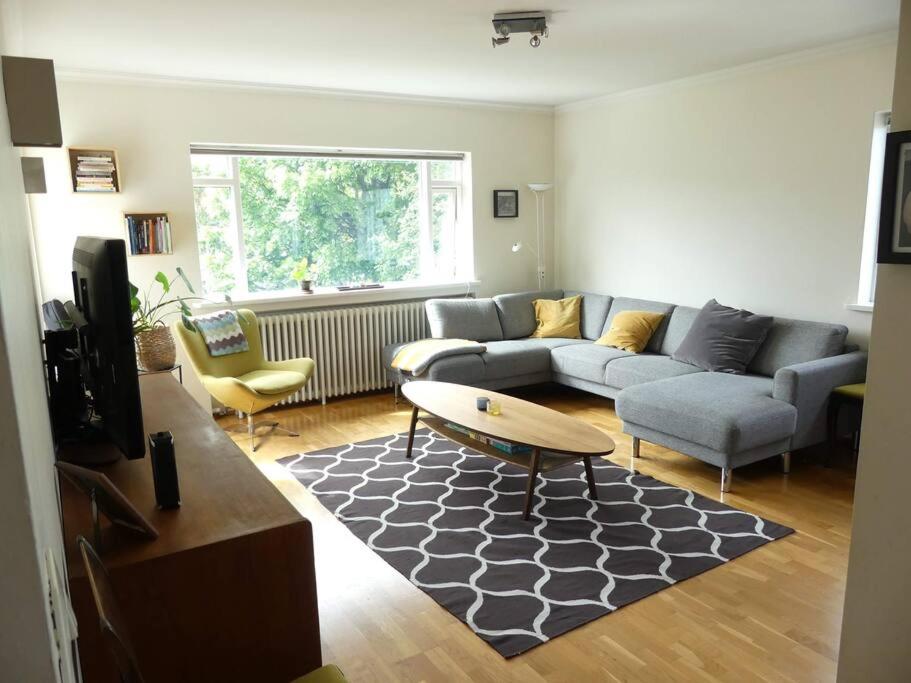 Bright 2 Bedroom Apartment in Reykjavik