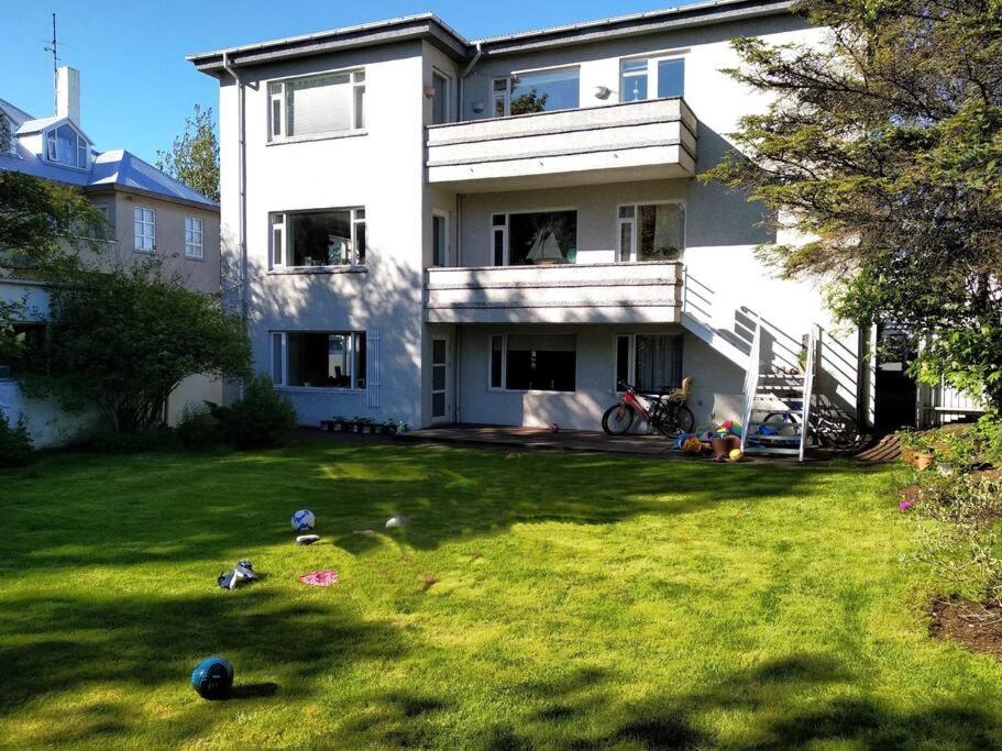 Bright 2 Bedroom Apartment in Reykjavik