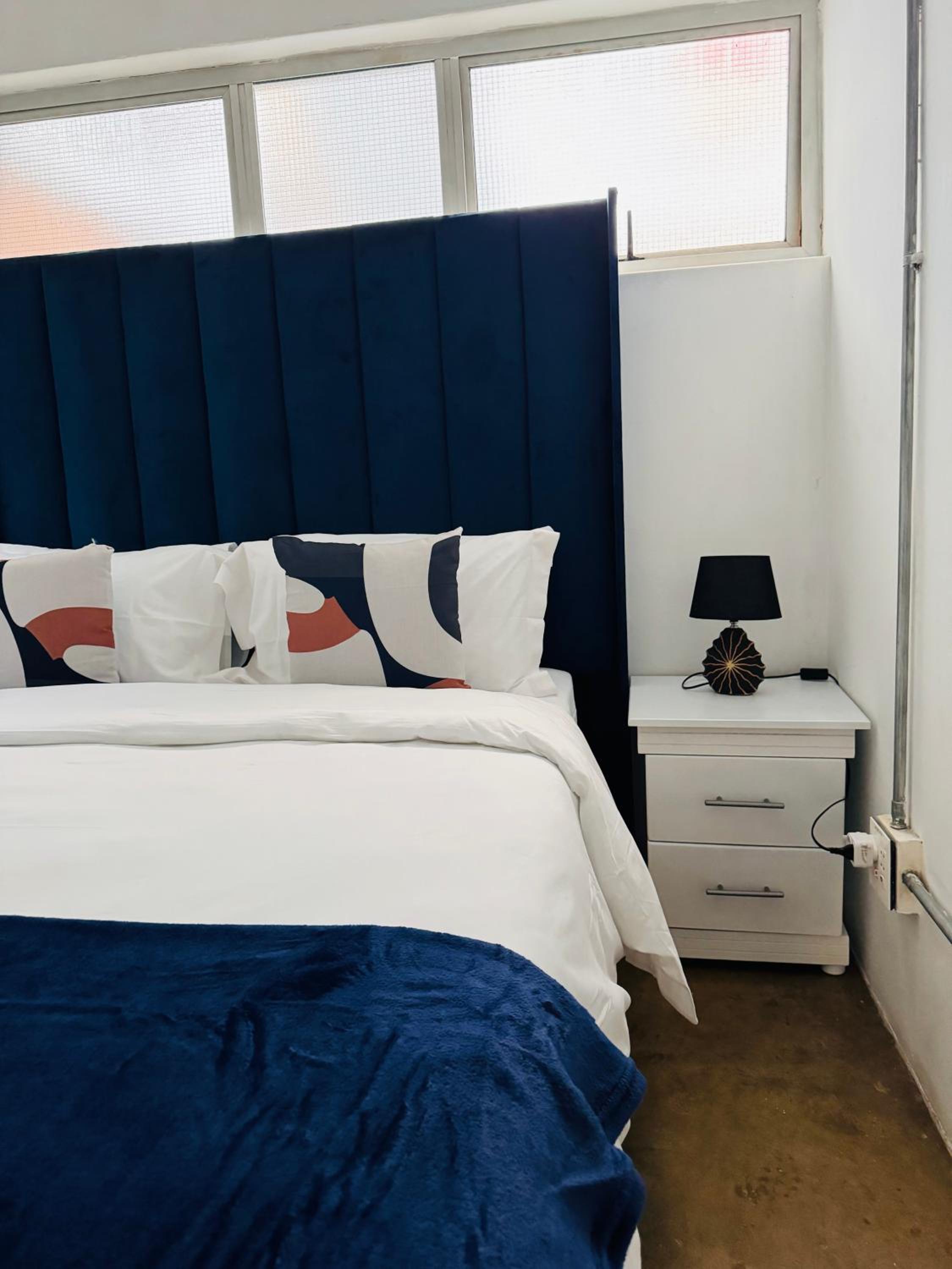 2 bedrooms, 2 bathrooms apartment in Maboneng with Unlimited WiFi