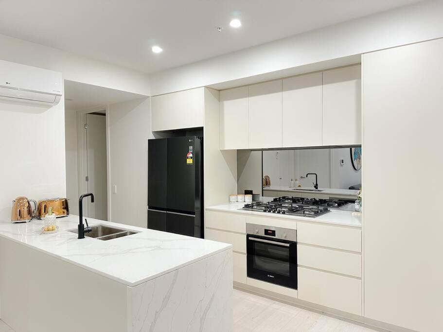 Shine Keysborough High-end Family Home, Netflix, Top Location