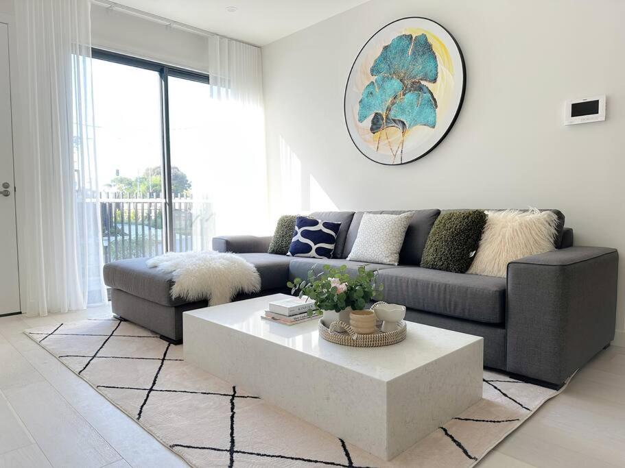 Shine Keysborough High-end Family Home, Netflix, Top Location