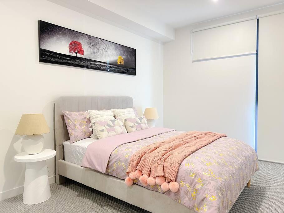 Shine Keysborough High-end Family Home, Netflix, Top Location