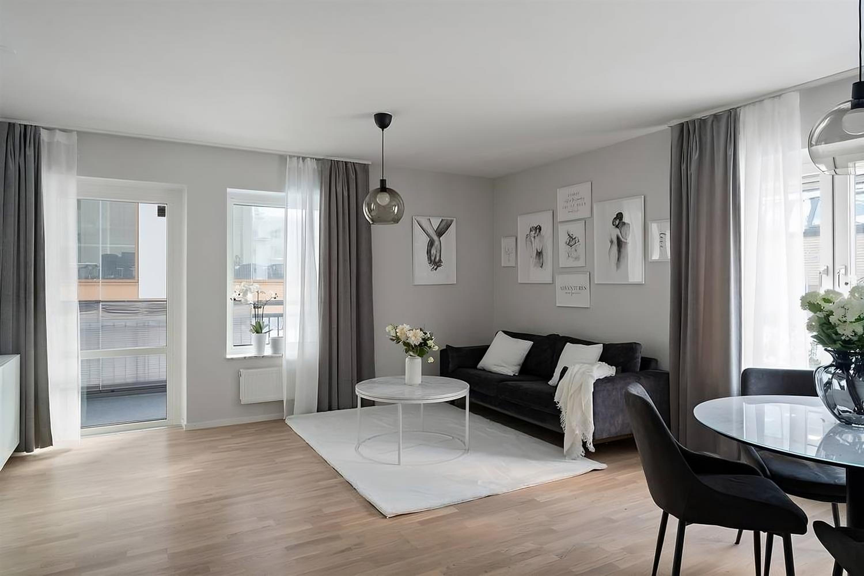 Beautiful Central Apartment view 2