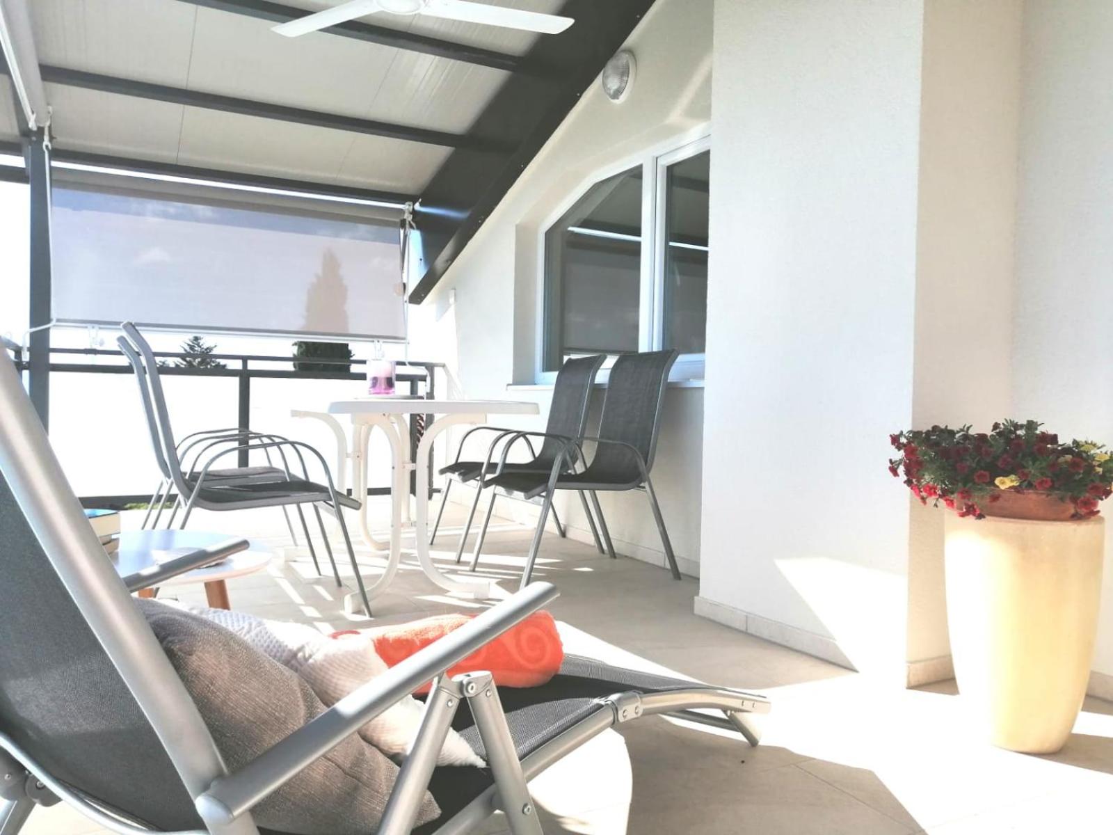 Lovely Sea View House 2 in Malinska Island Krk