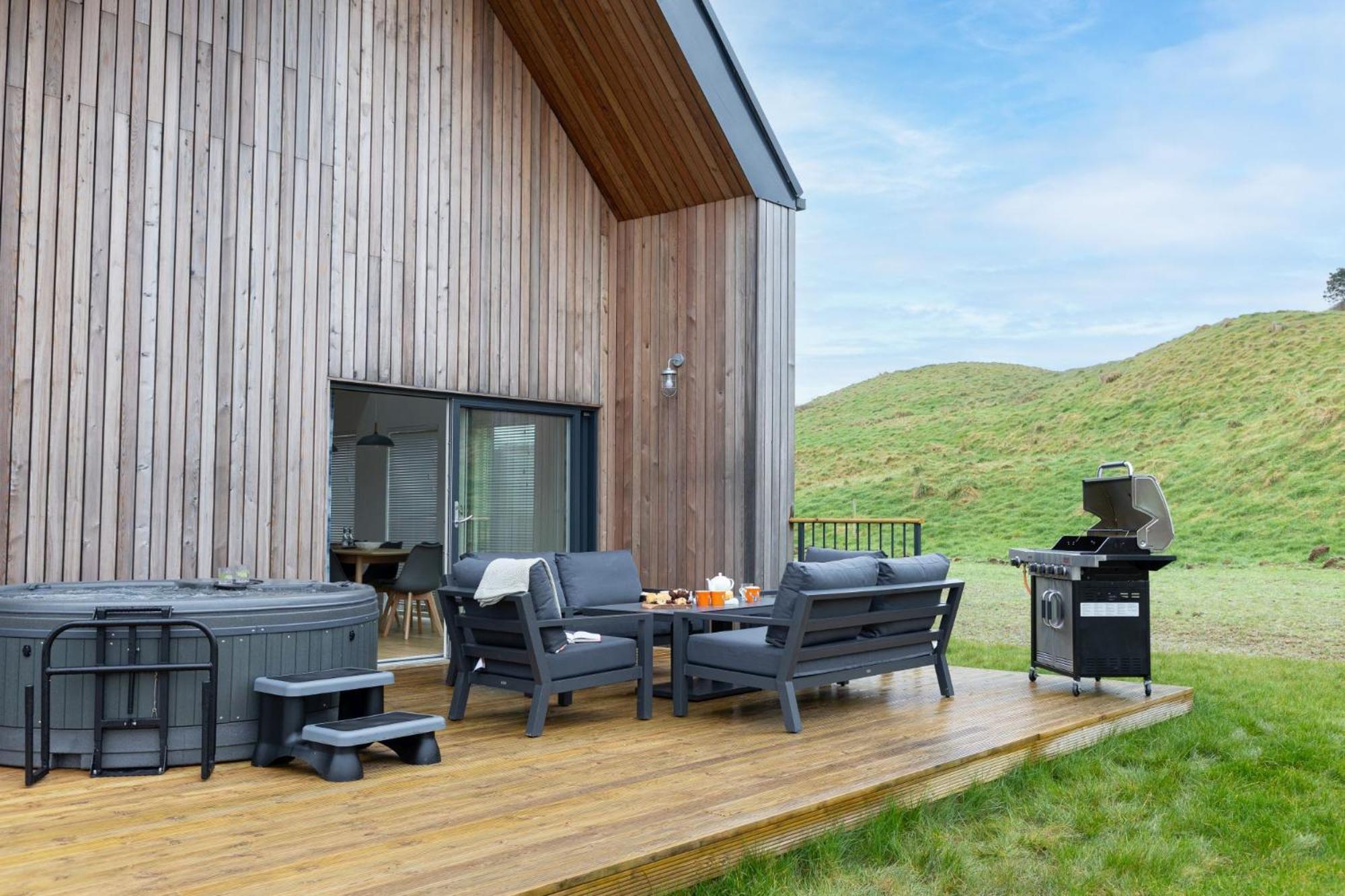 8 The Vista - Hot Tub - On-site Pool - Wi-Fi view 2