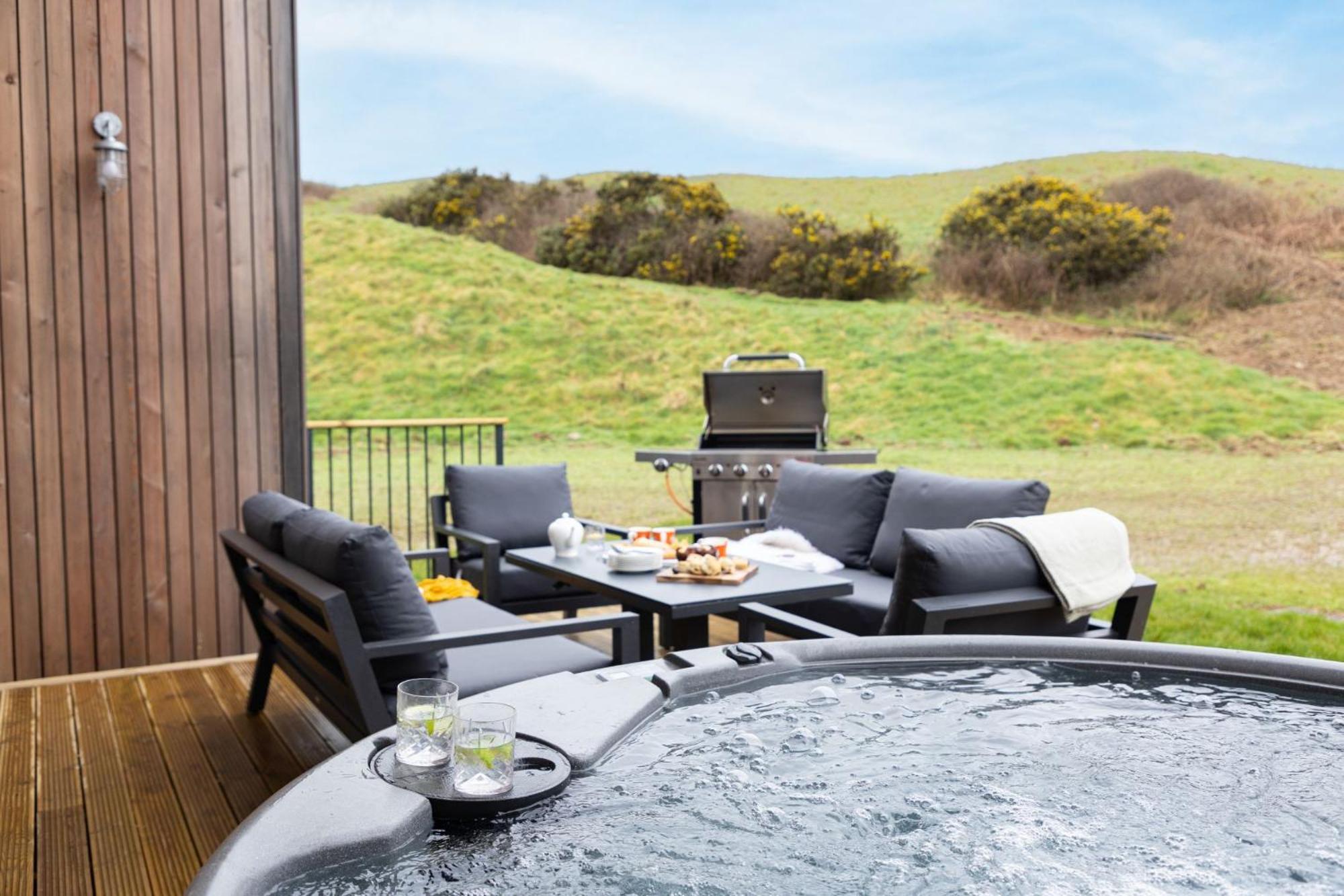 8 The Vista - Hot Tub - On-site Pool - Wi-Fi view 5