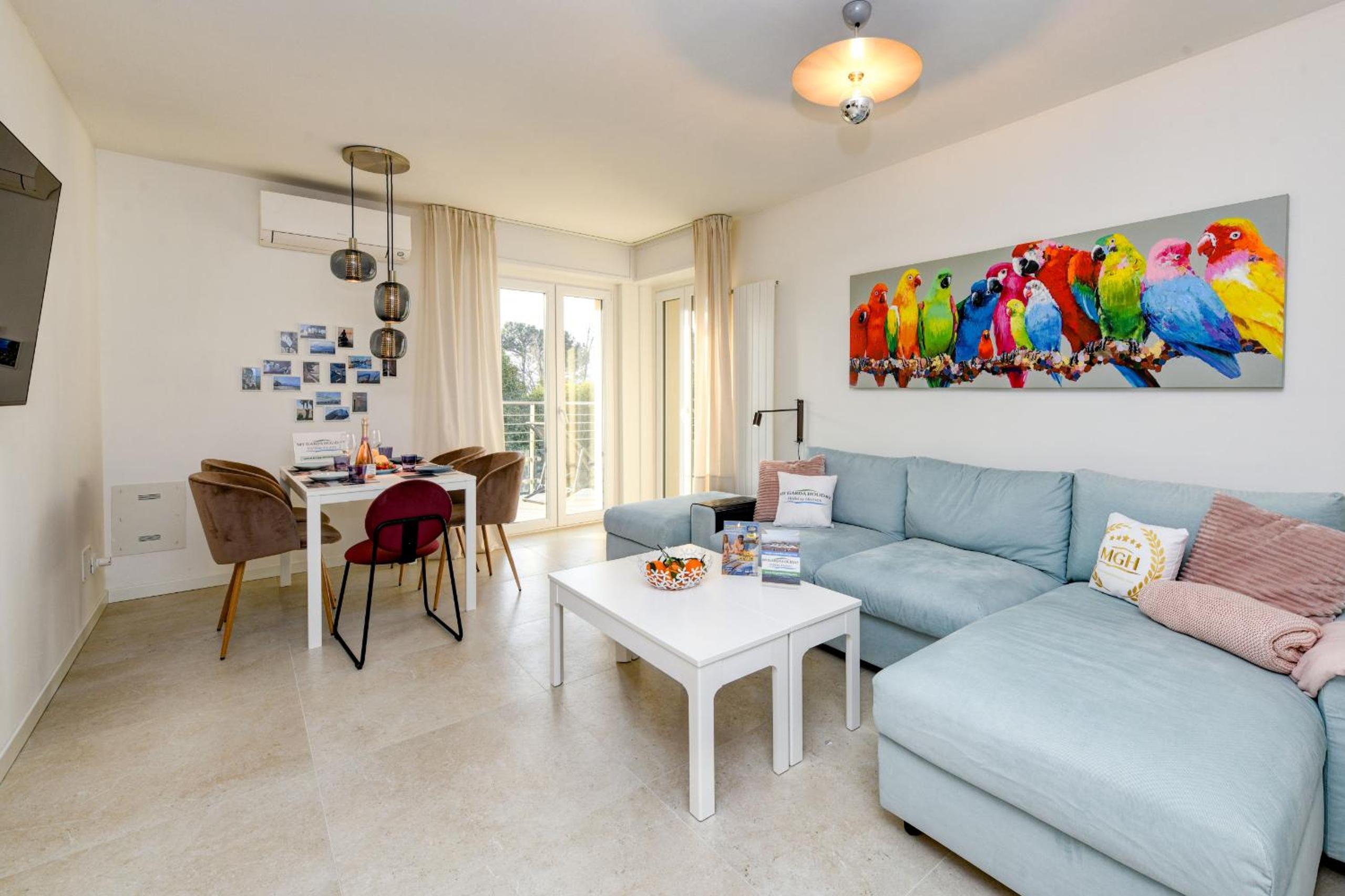 MGH Family Stay - Costa DOro Superior Apartment view 3