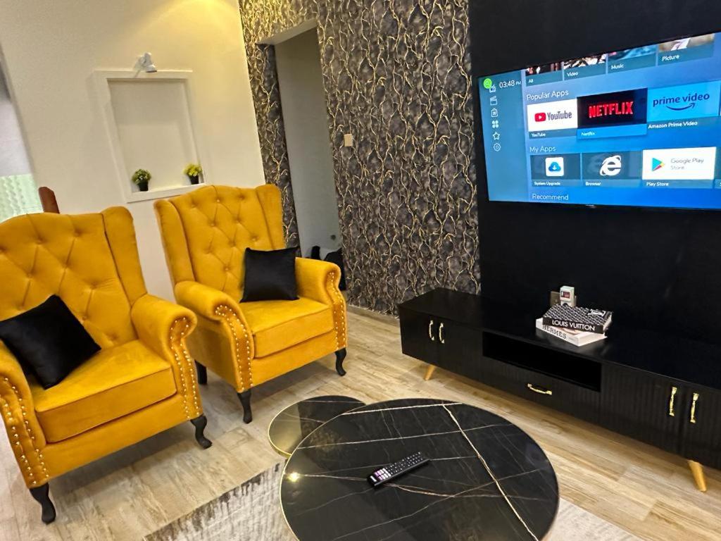 Krooz Home Apartments