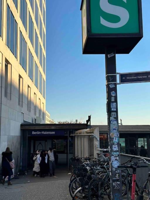 Willkommen Ku'damm nähe mit Parkplatz