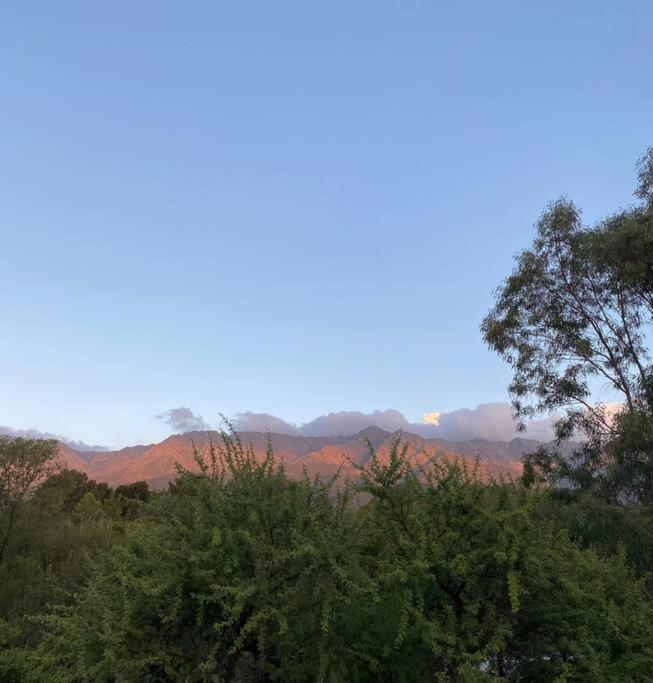 Casa de piedra con jardin y pileta - privada