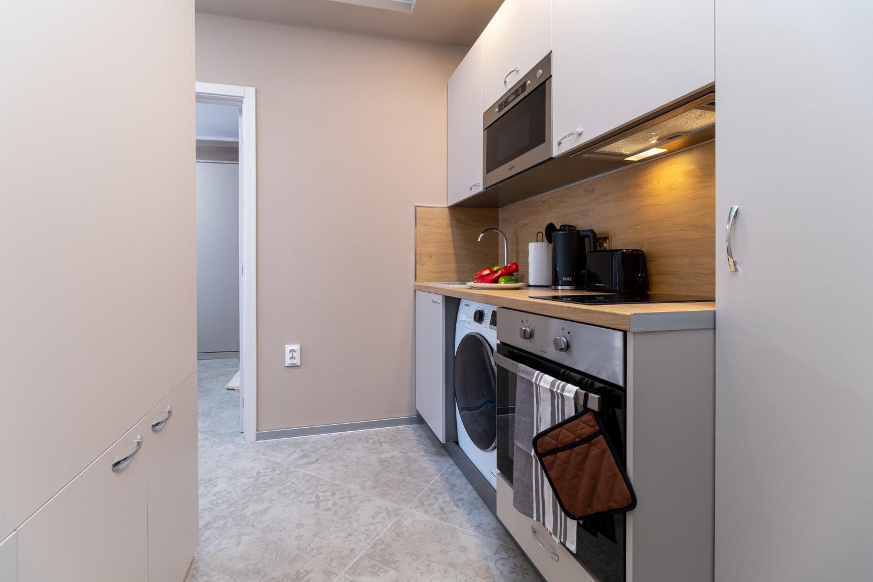 Modern & Elegant City Center Apartments