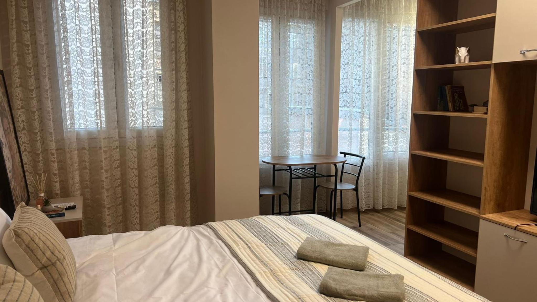 Modern & Elegant City Center Apartments