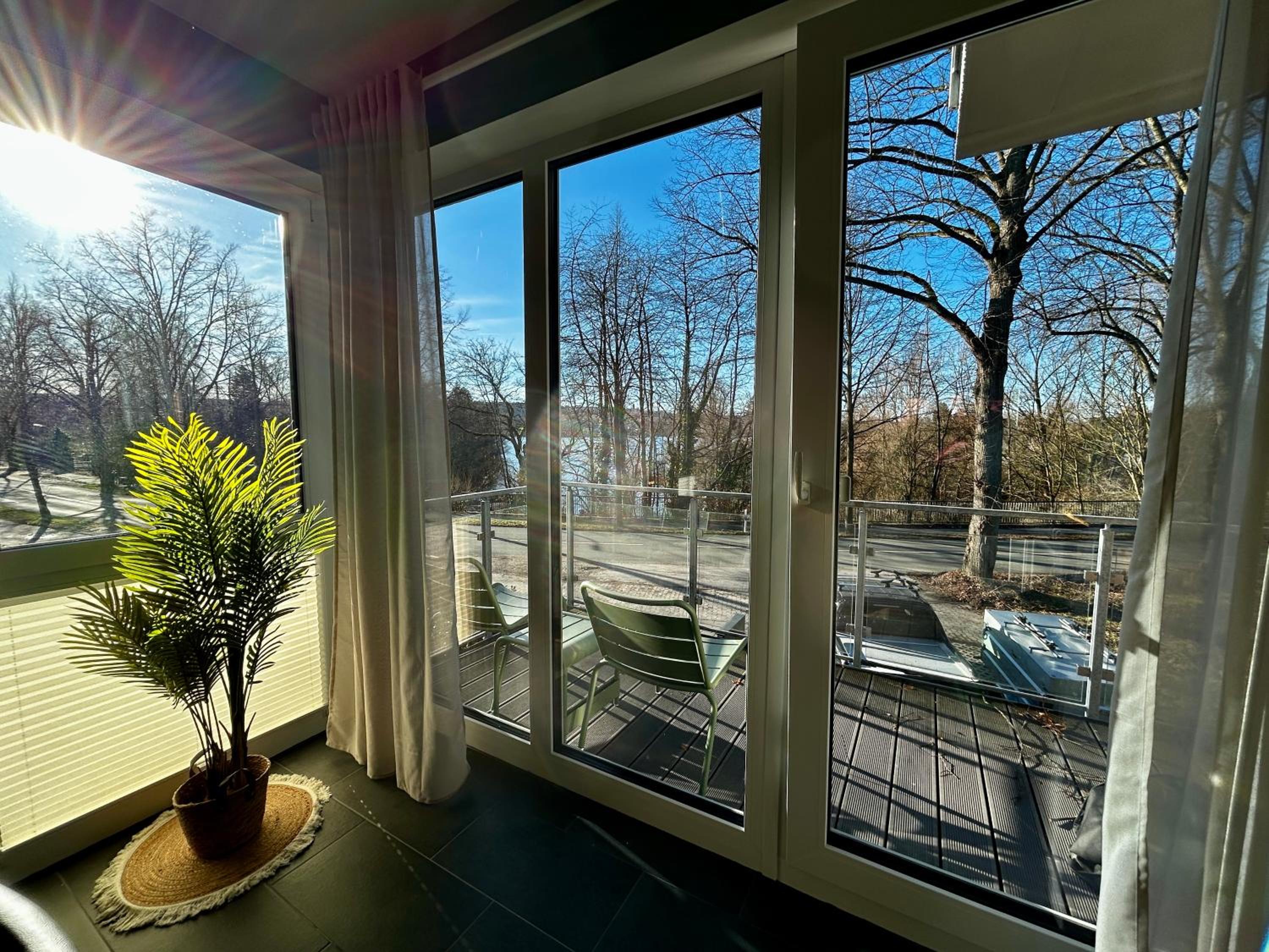 LITELIVING Cozy Suite - Sauna - Balkon - Parken - BBQ - Modern & Gemütlich