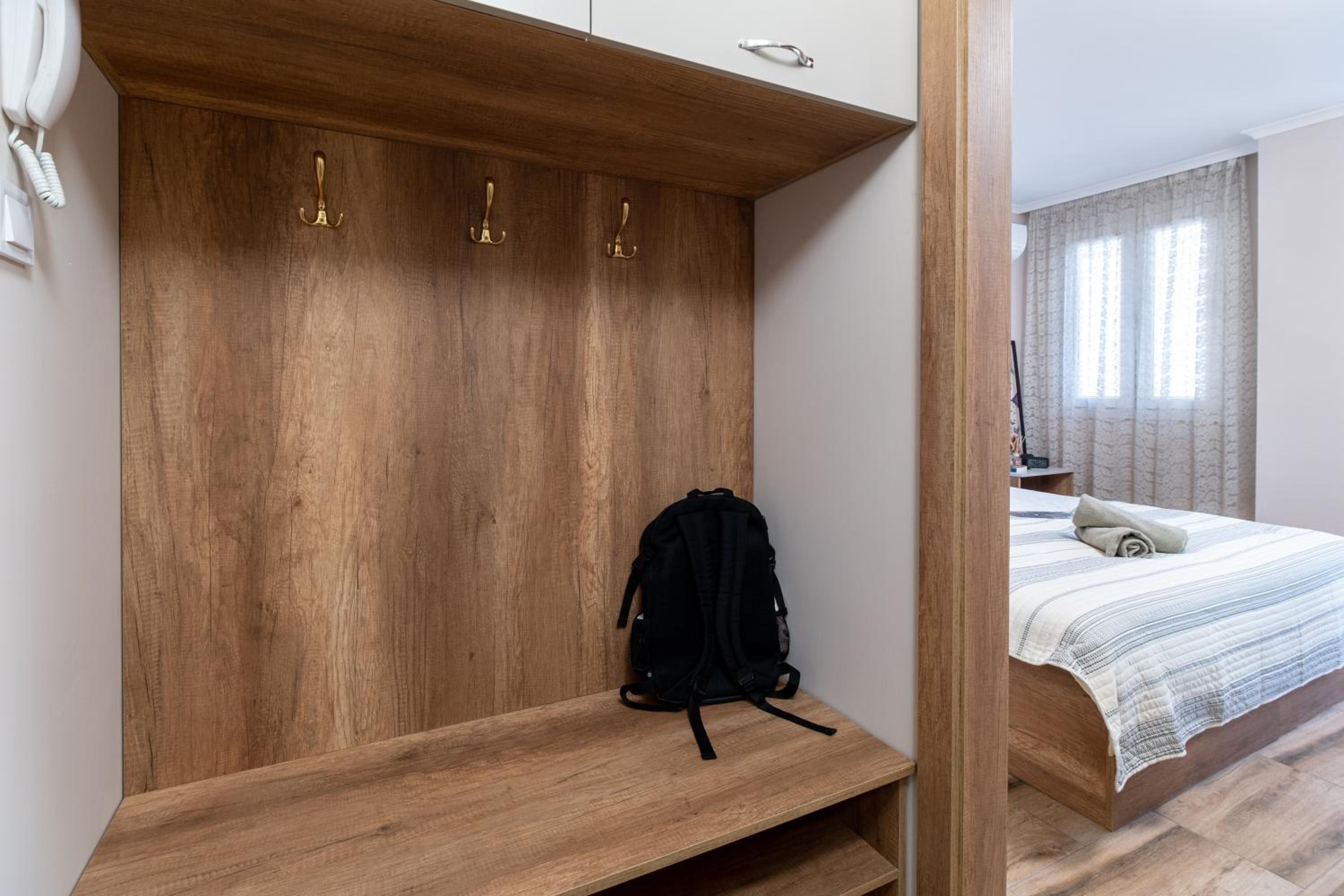 Modern & Elegant City Center Apartments