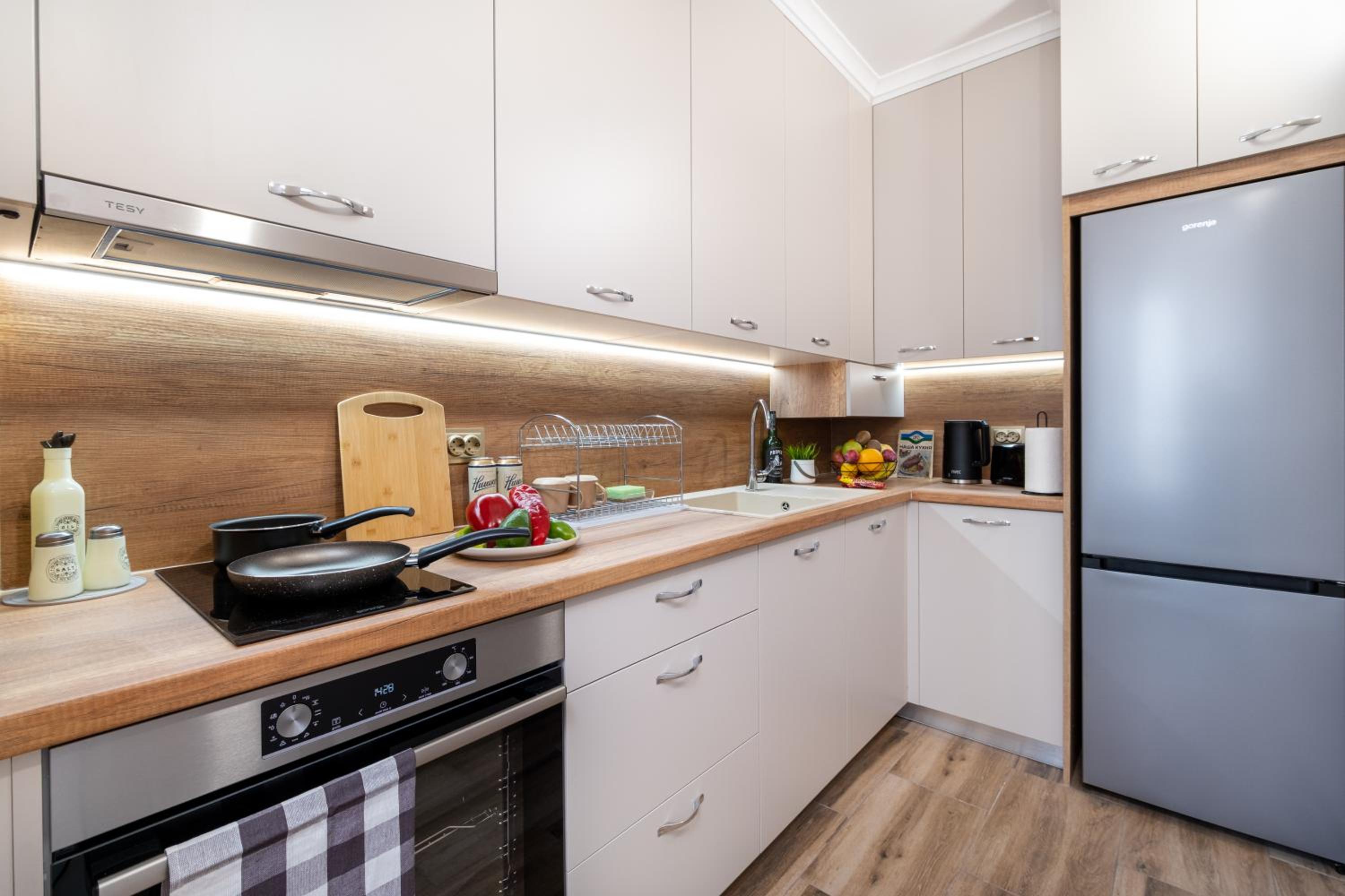 Modern & Elegant City Center Apartments