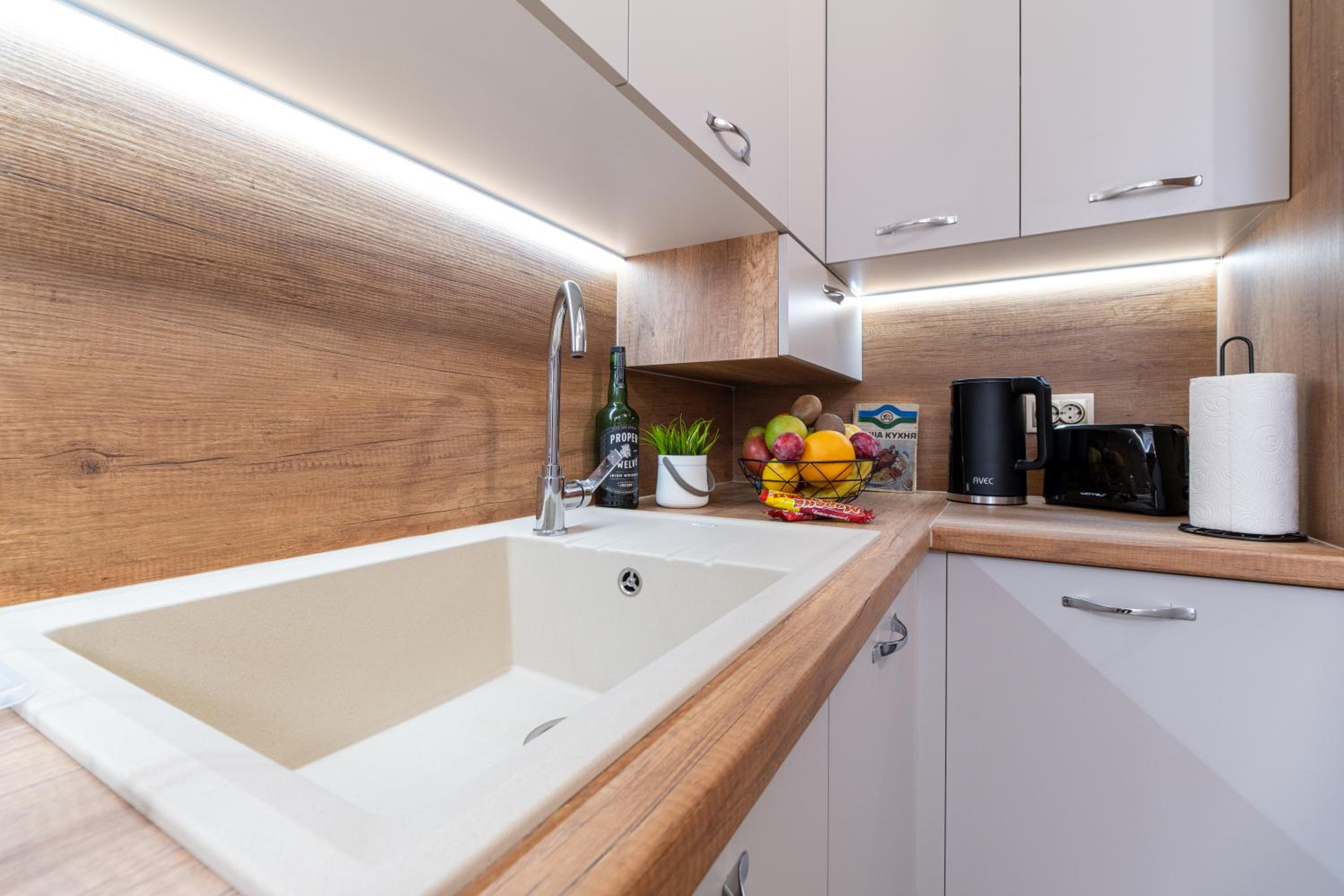 Modern & Elegant City Center Apartments