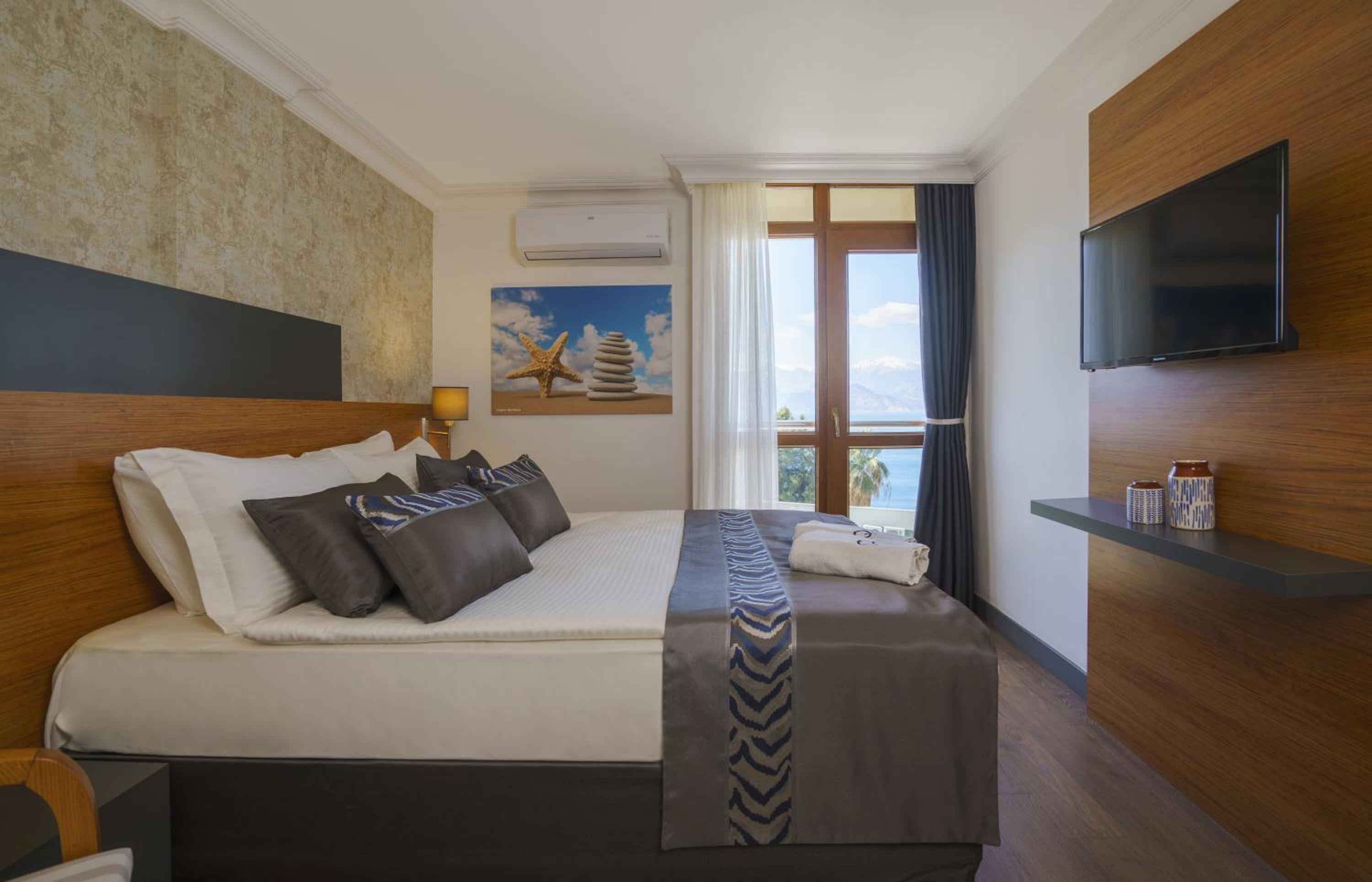 Qinn Otel - Image 8