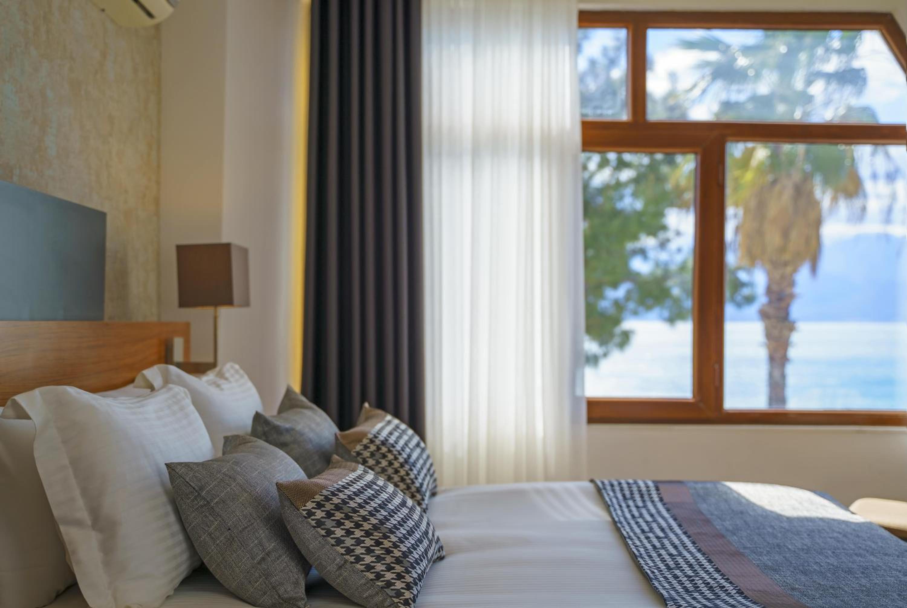Qinn Otel - Image 19