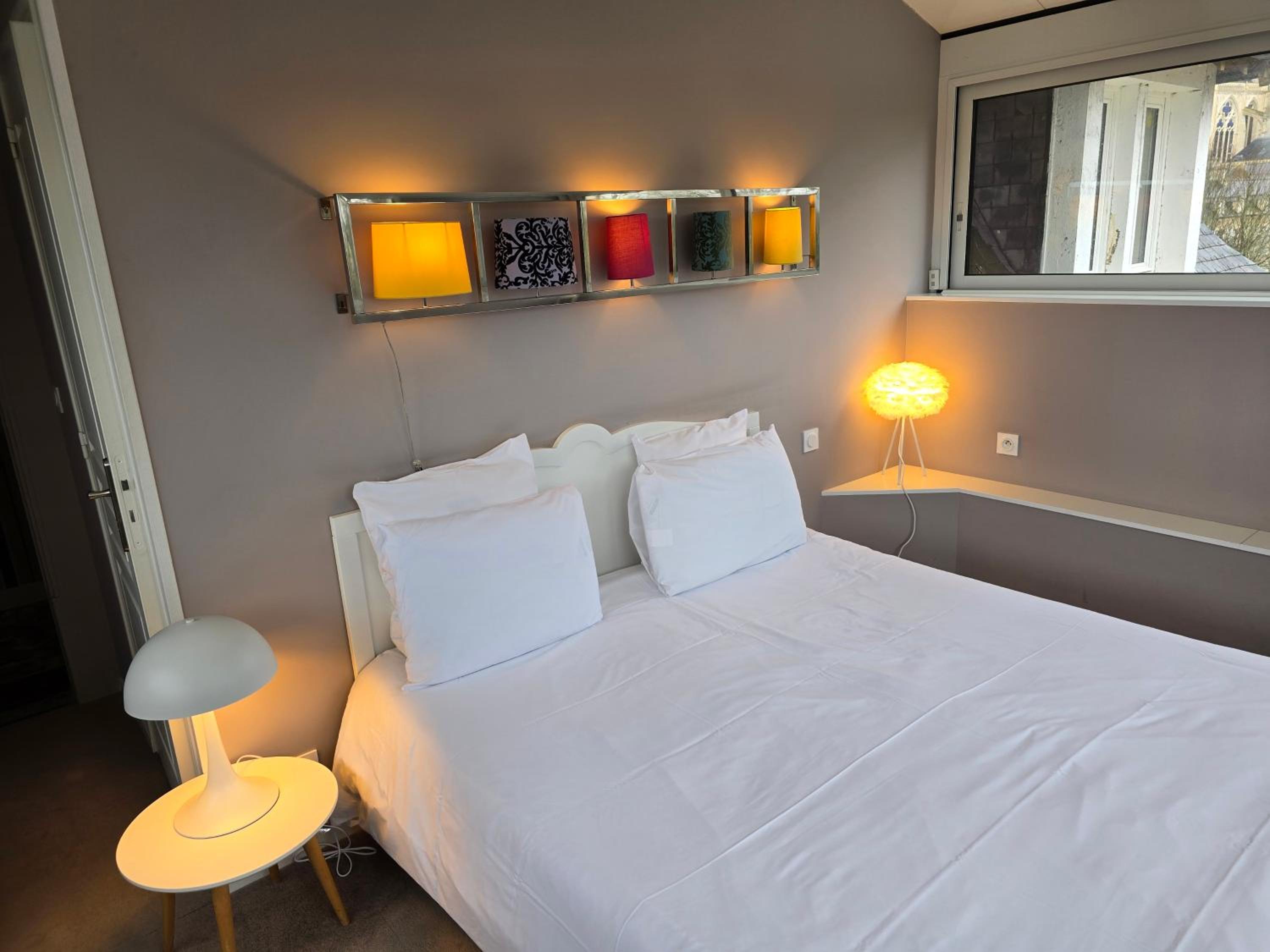 Le Castel Guesthouse