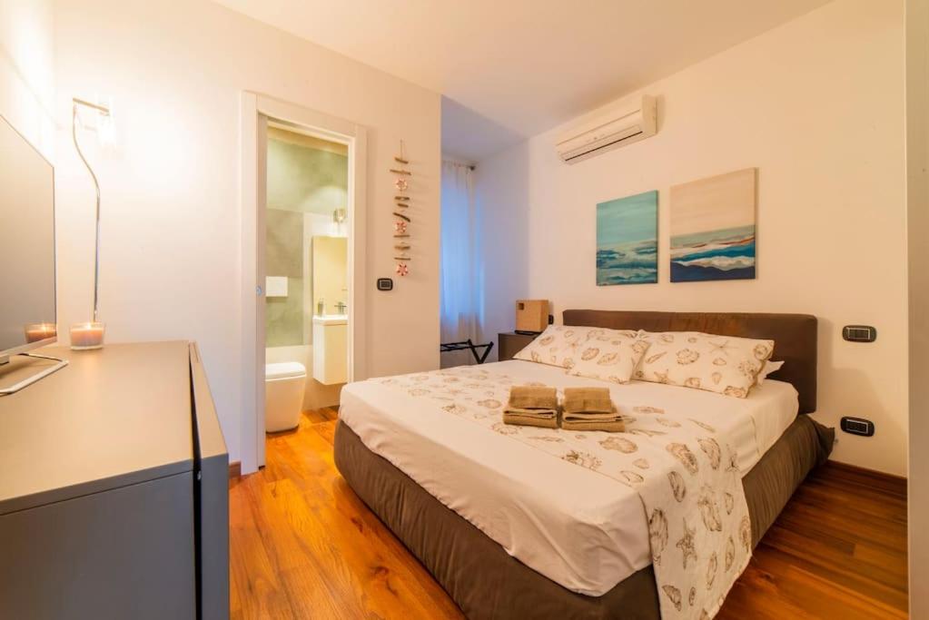 Trilocale sulla Spiaggia - Parcheggio Privato