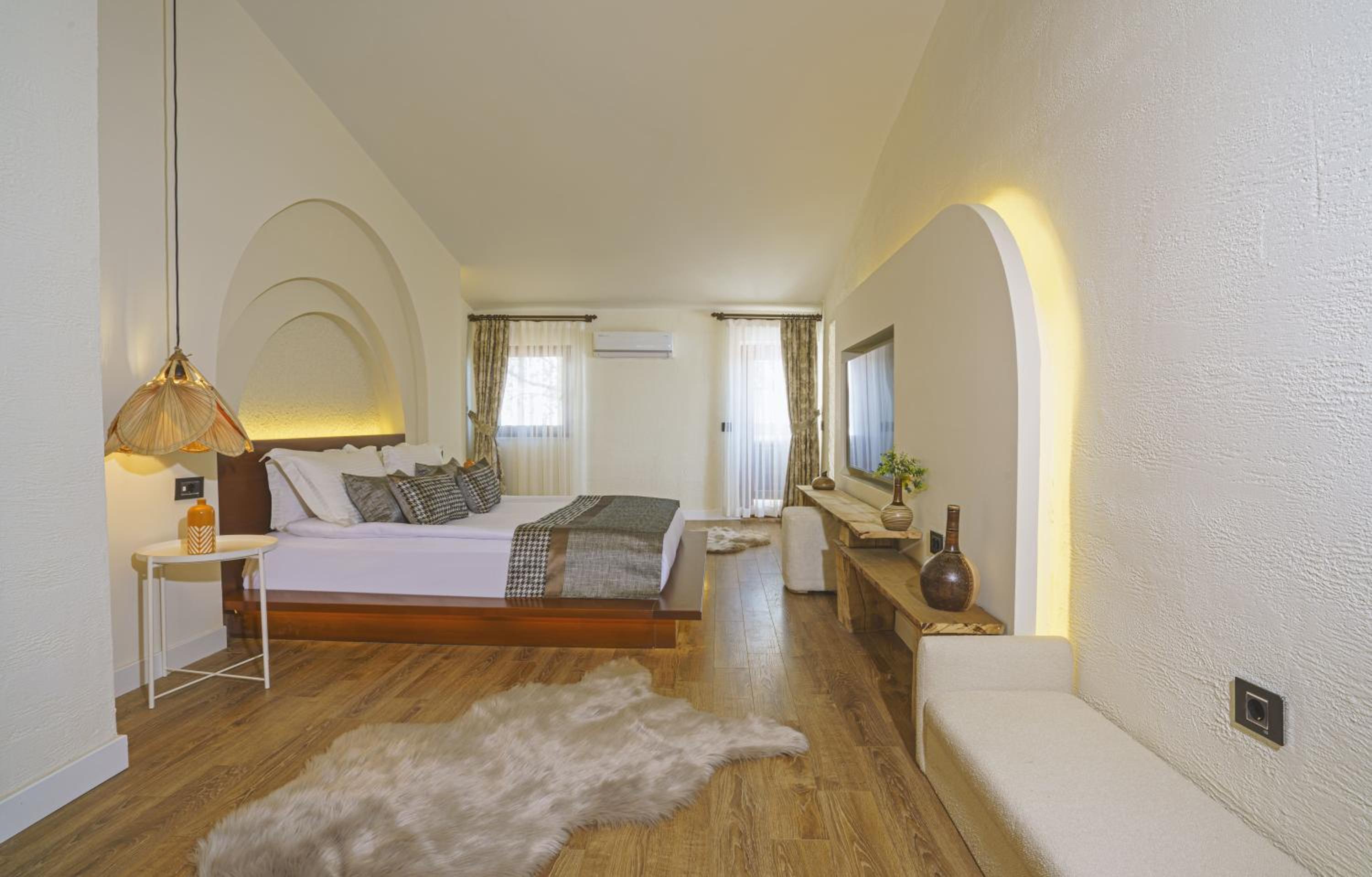 Qinn Otel - Image 51