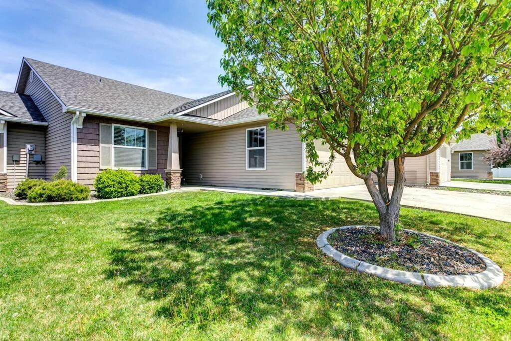 Peaceful & Comfy Single Level Town Home (90)