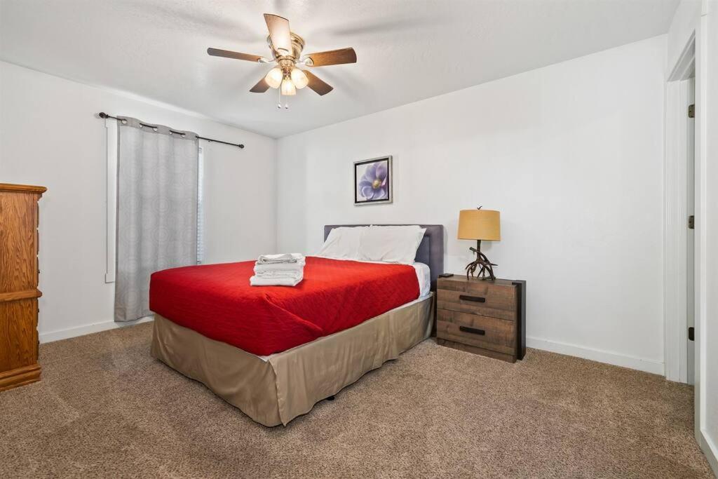 Peaceful & Comfy Single Level Town Home (90)