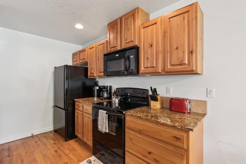 Peaceful & Comfy Single Level Town Home (90), photo 9