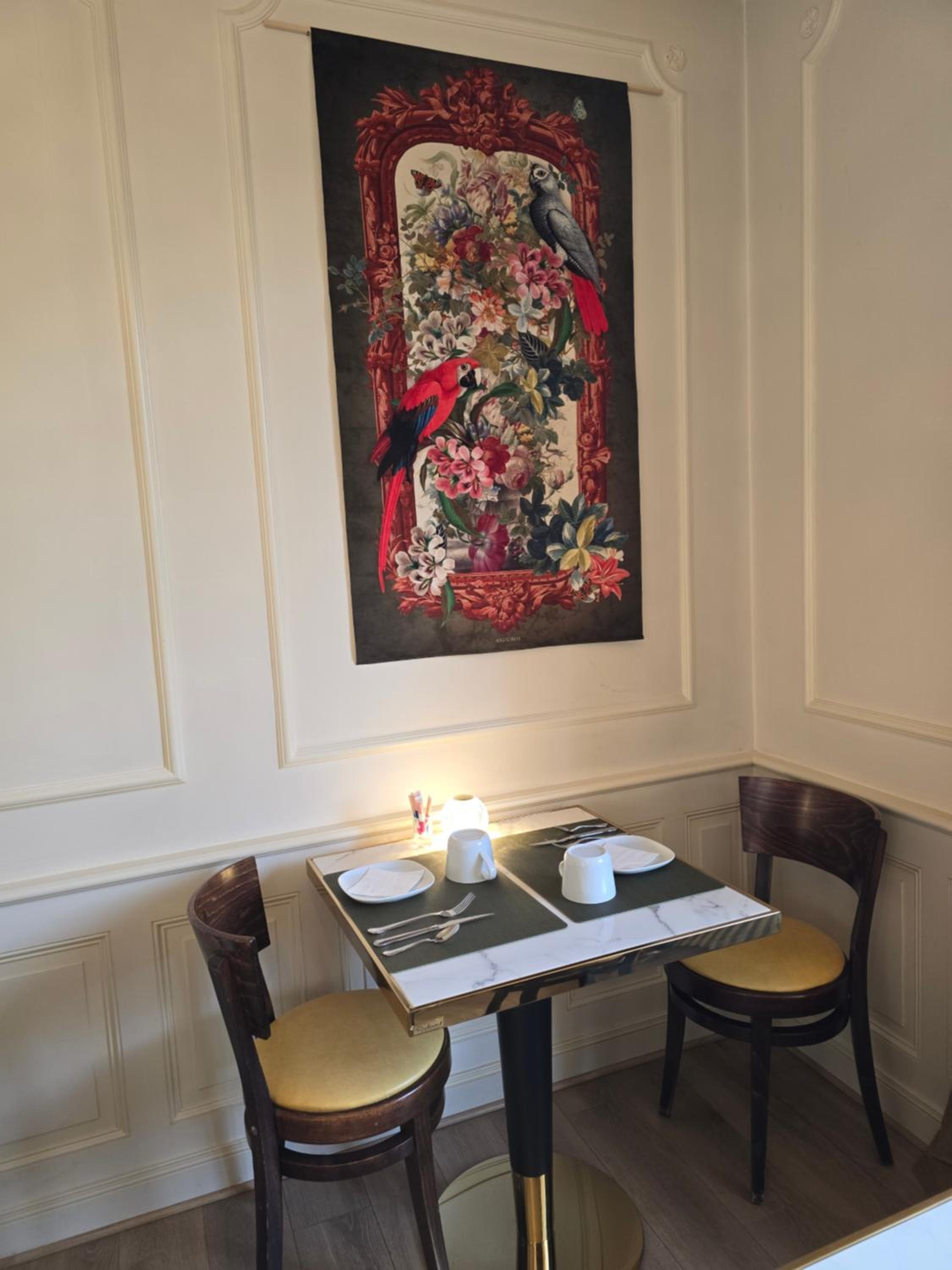 Le Castel Guesthouse