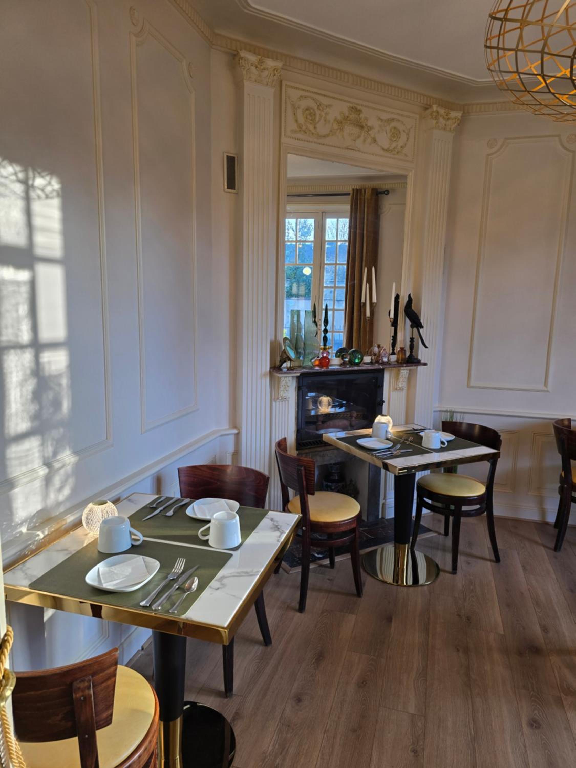 Le Castel Guesthouse