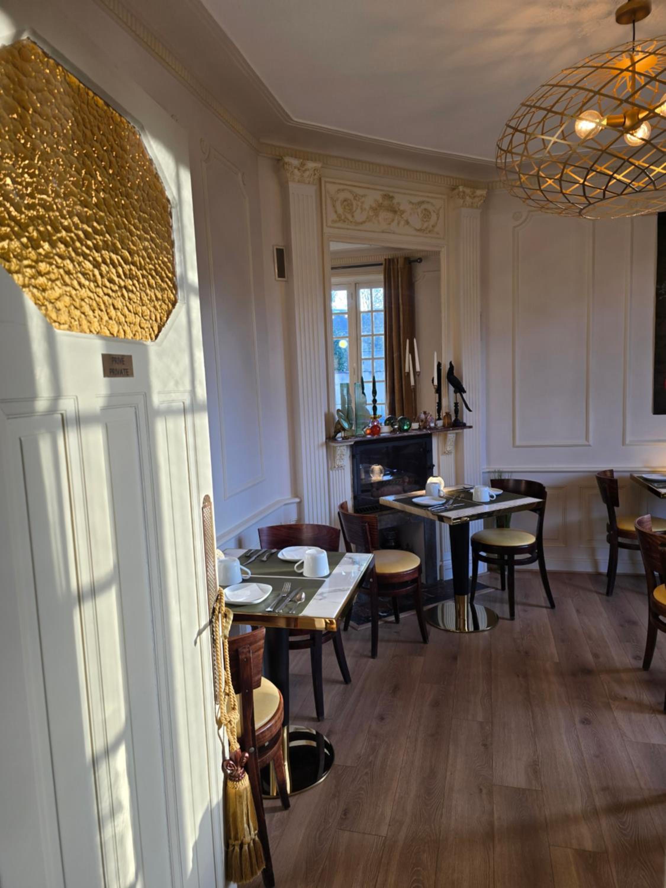 Le Castel Guesthouse