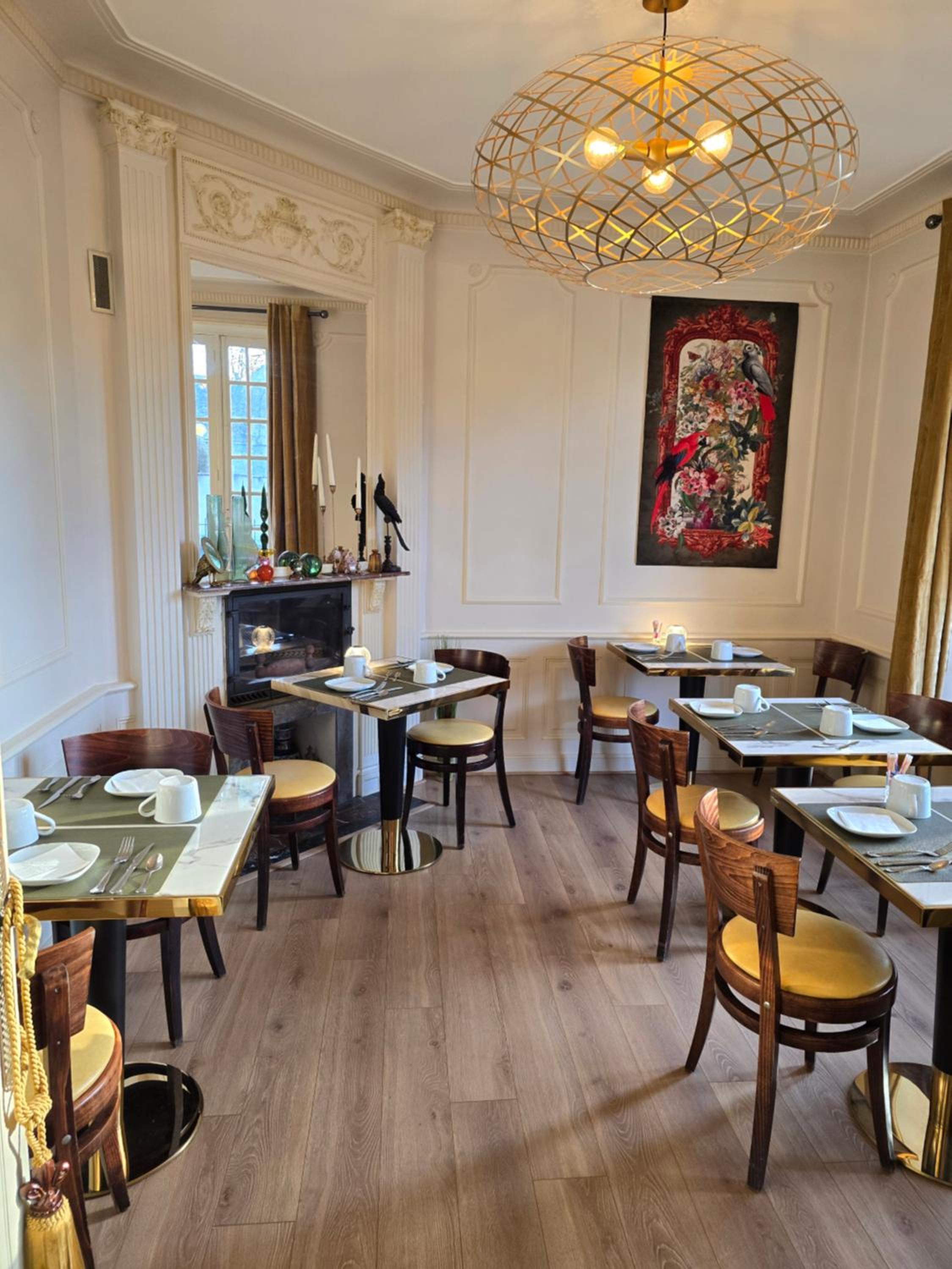 Le Castel Guesthouse