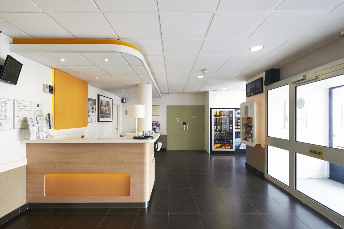 hotel reception